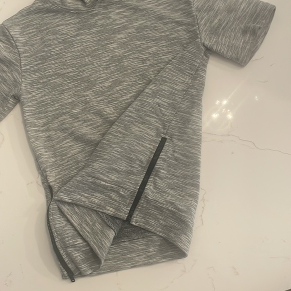 Boys Shirt with hoodie and zippers - Picture 2 of 2